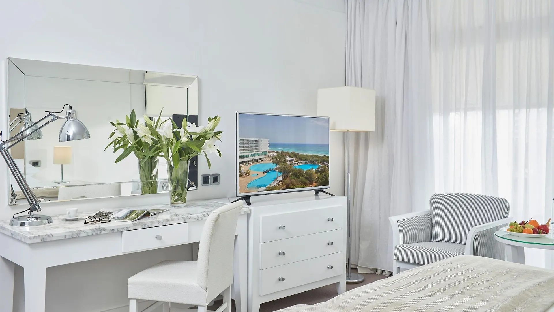 Grecian Bay Hotel Ayia Napa 5*,